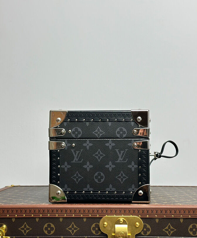 Louis Vuitton Coffret Accessoires M44127 Black